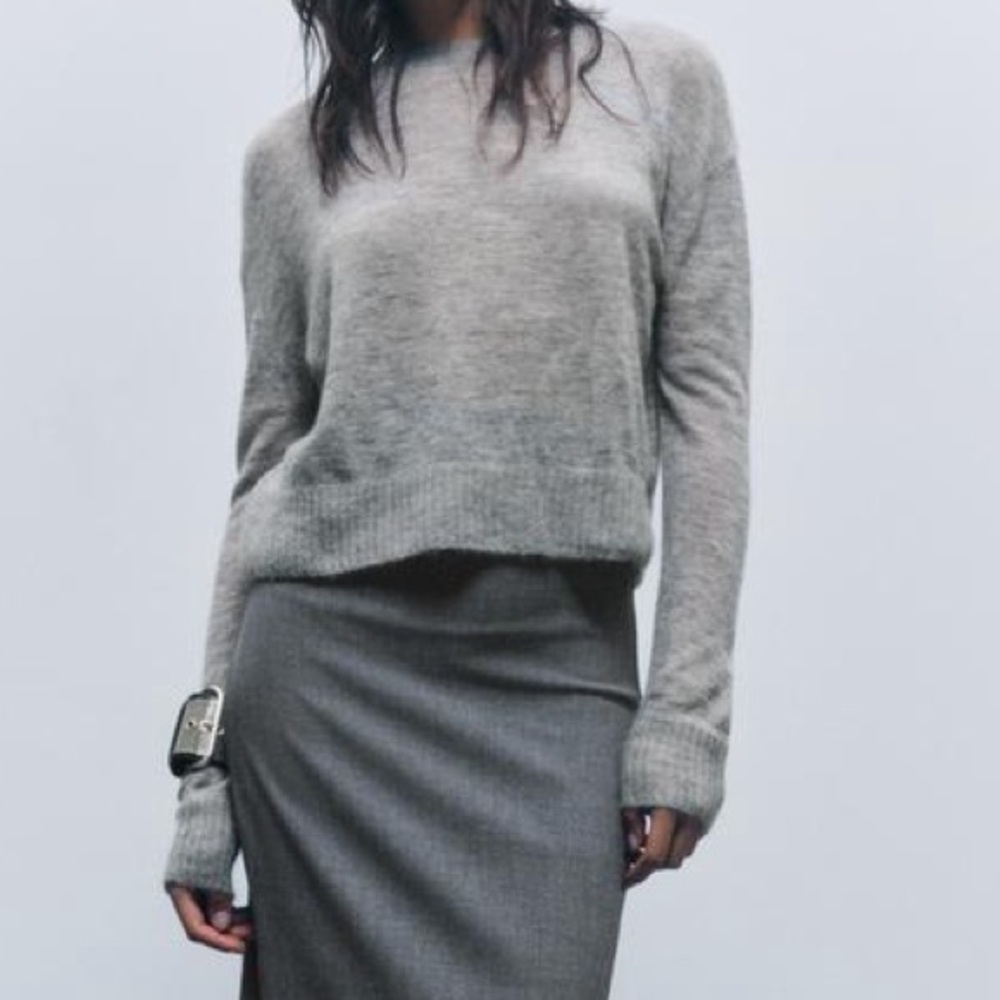 ZARA NWT | WOOL AND ALPACA BLEND KNIT SWEATER
LIGHT GRAY | SIZE S